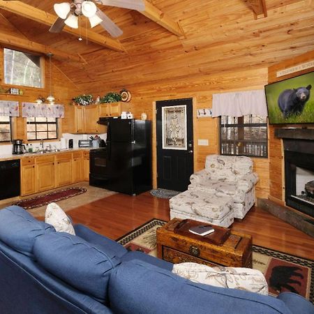 Lovers Paradise Pigeon Forge Exterior photo